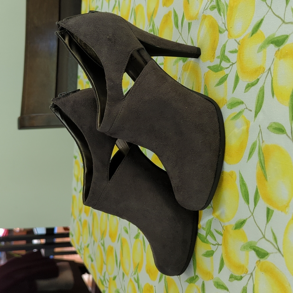 Gray heels with back zipper detail